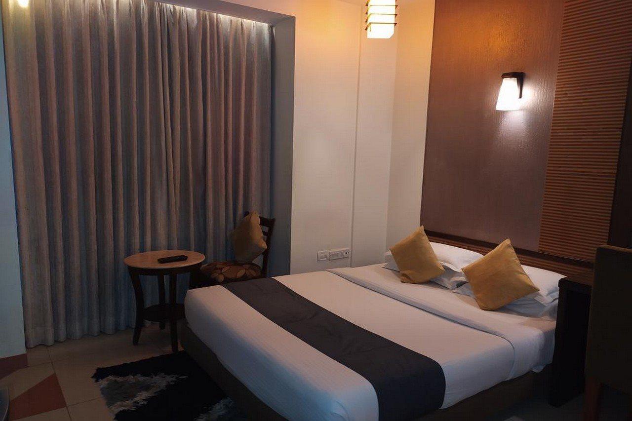 Hotel Silicrest Bangalore Exteriör bild