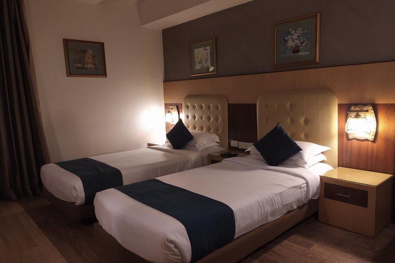 Hotel Silicrest Bangalore Exteriör bild