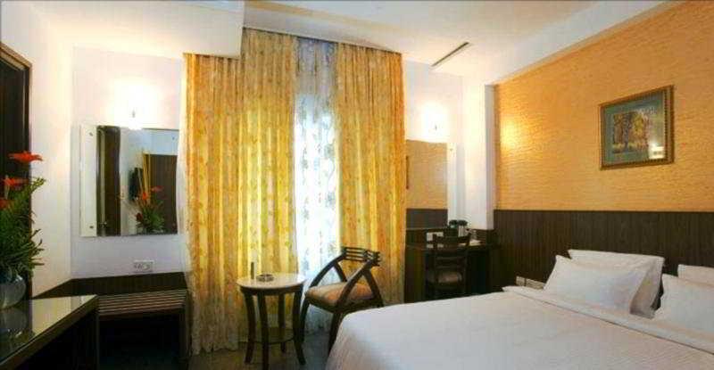 Hotel Silicrest Bangalore Exteriör bild