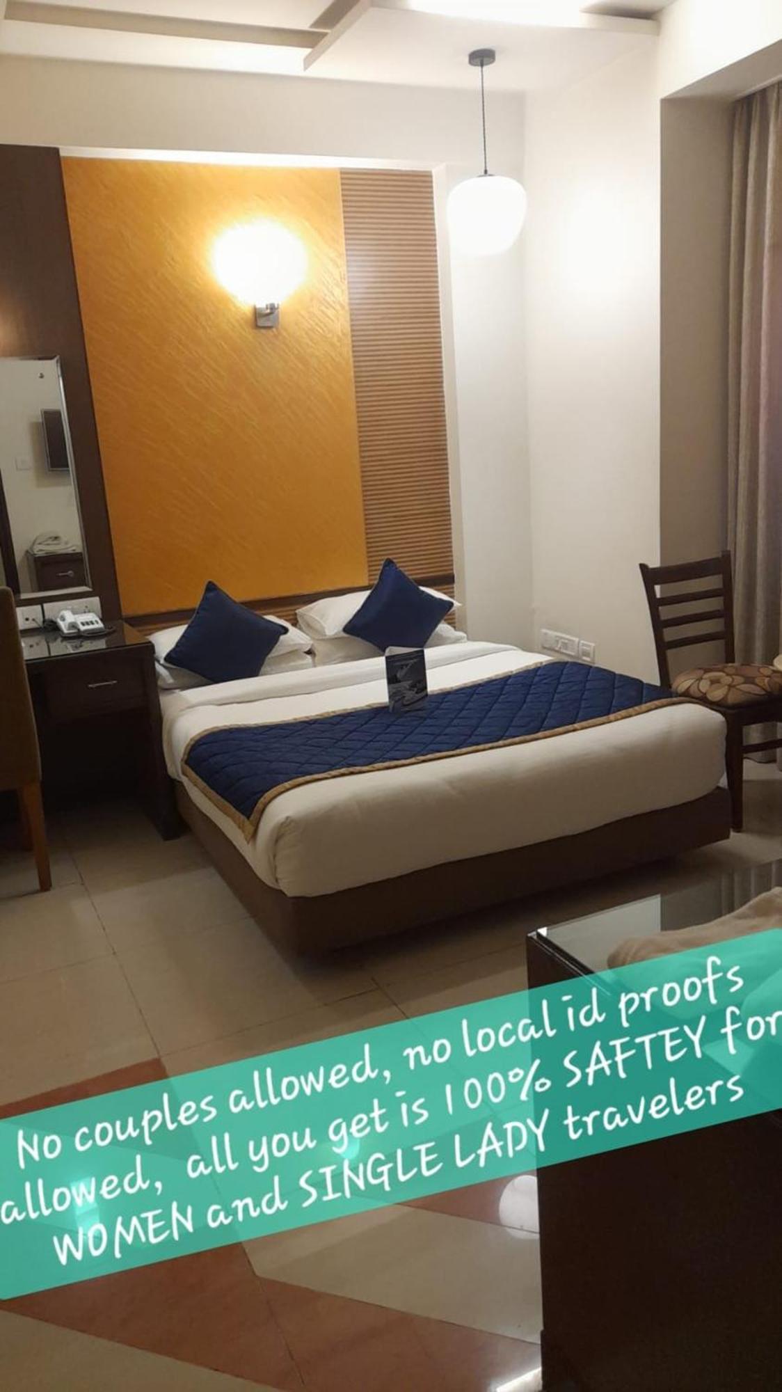 Hotel Silicrest Bangalore Exteriör bild