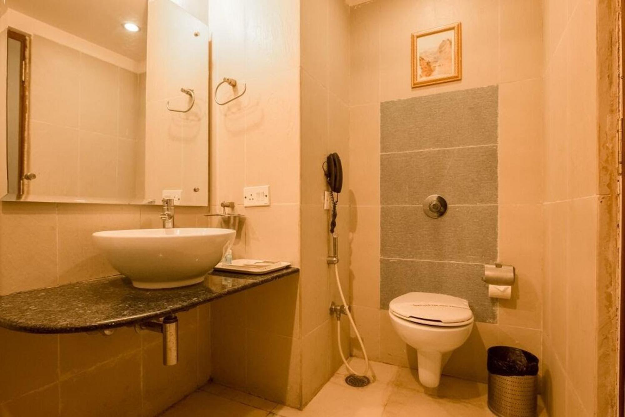 Hotel Silicrest Bangalore Exteriör bild