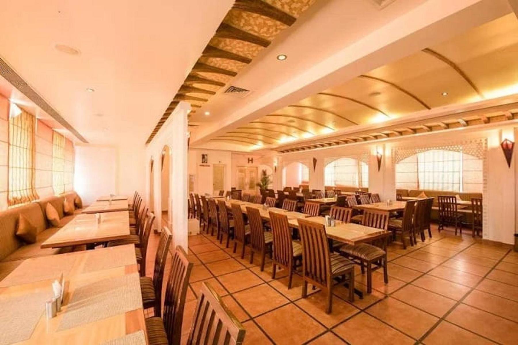 Hotel Silicrest Bangalore Exteriör bild