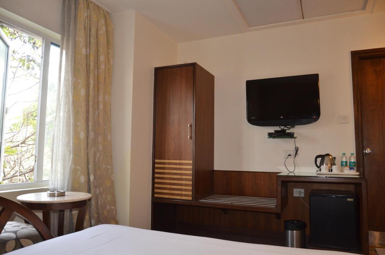 Hotel Silicrest Bangalore Exteriör bild