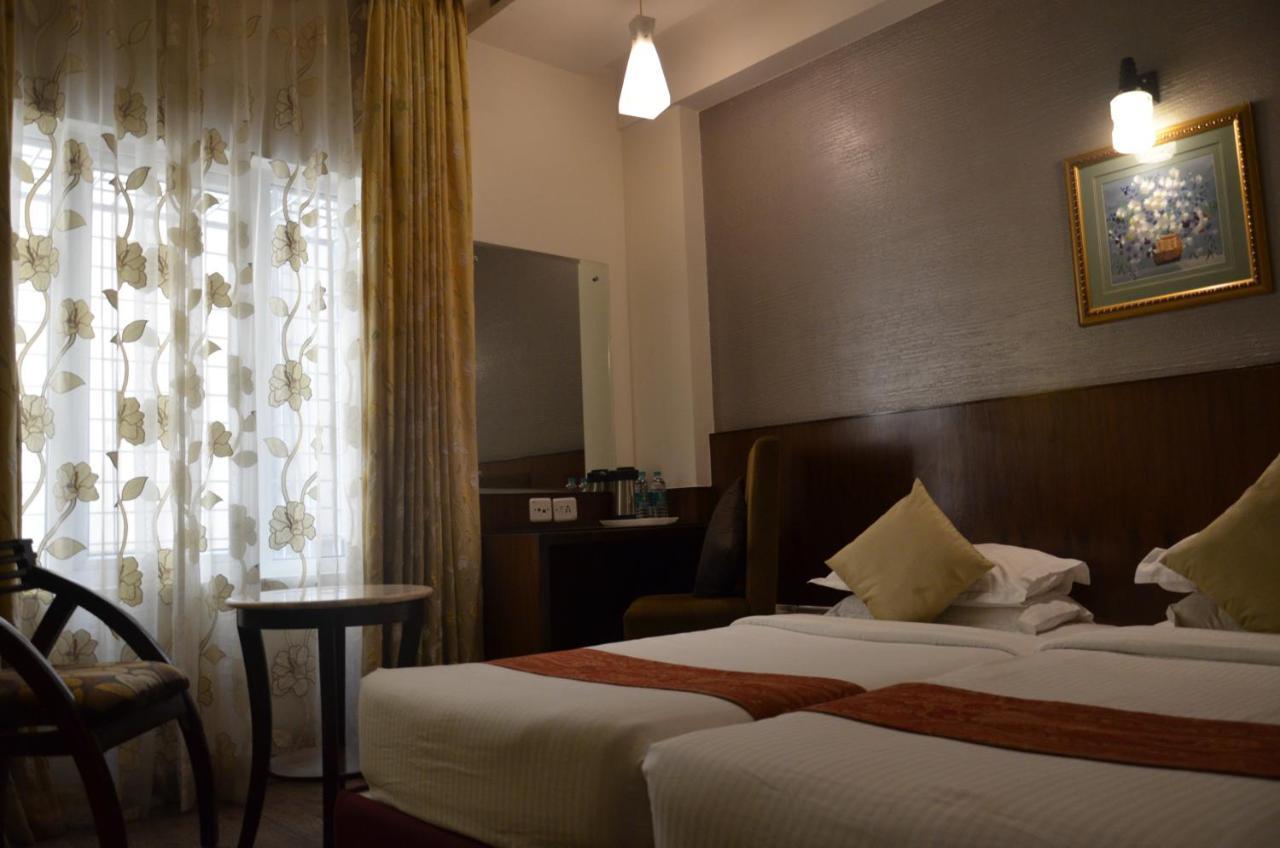 Hotel Silicrest Bangalore Exteriör bild