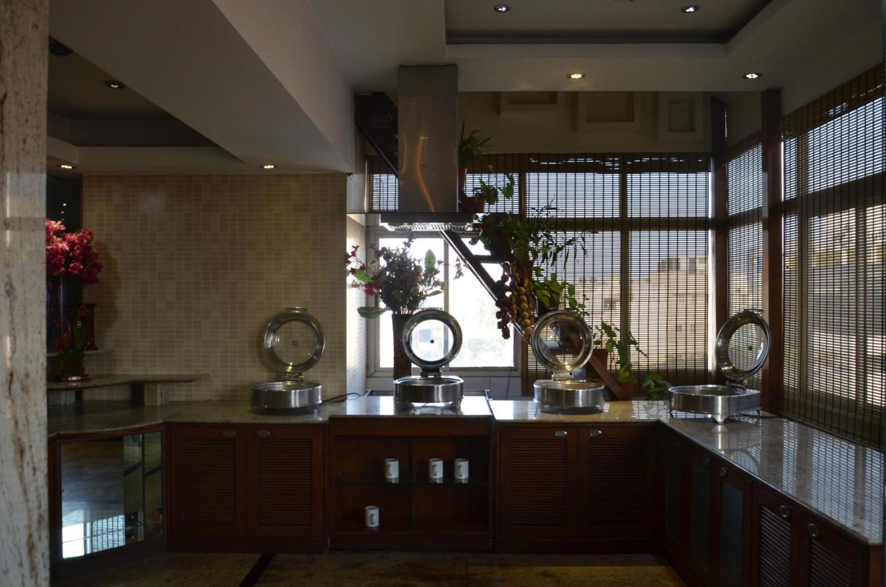 Hotel Silicrest Bangalore Exteriör bild